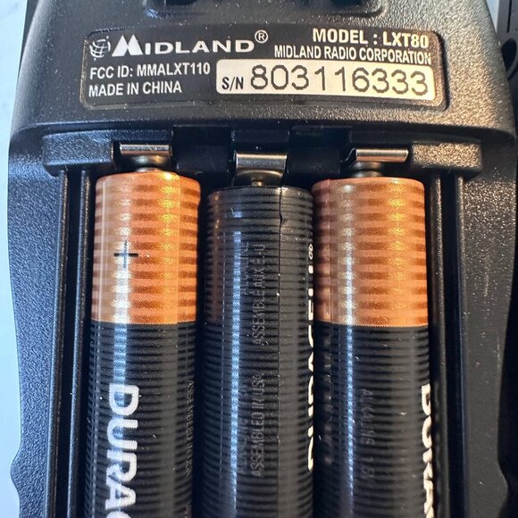 MIDLAND LXT80 TWO-WAY 2 RADIO SET, 22 CHANELS SHORT RANGE WALKIE TALKIE, BLACK - Picture 6 of 11